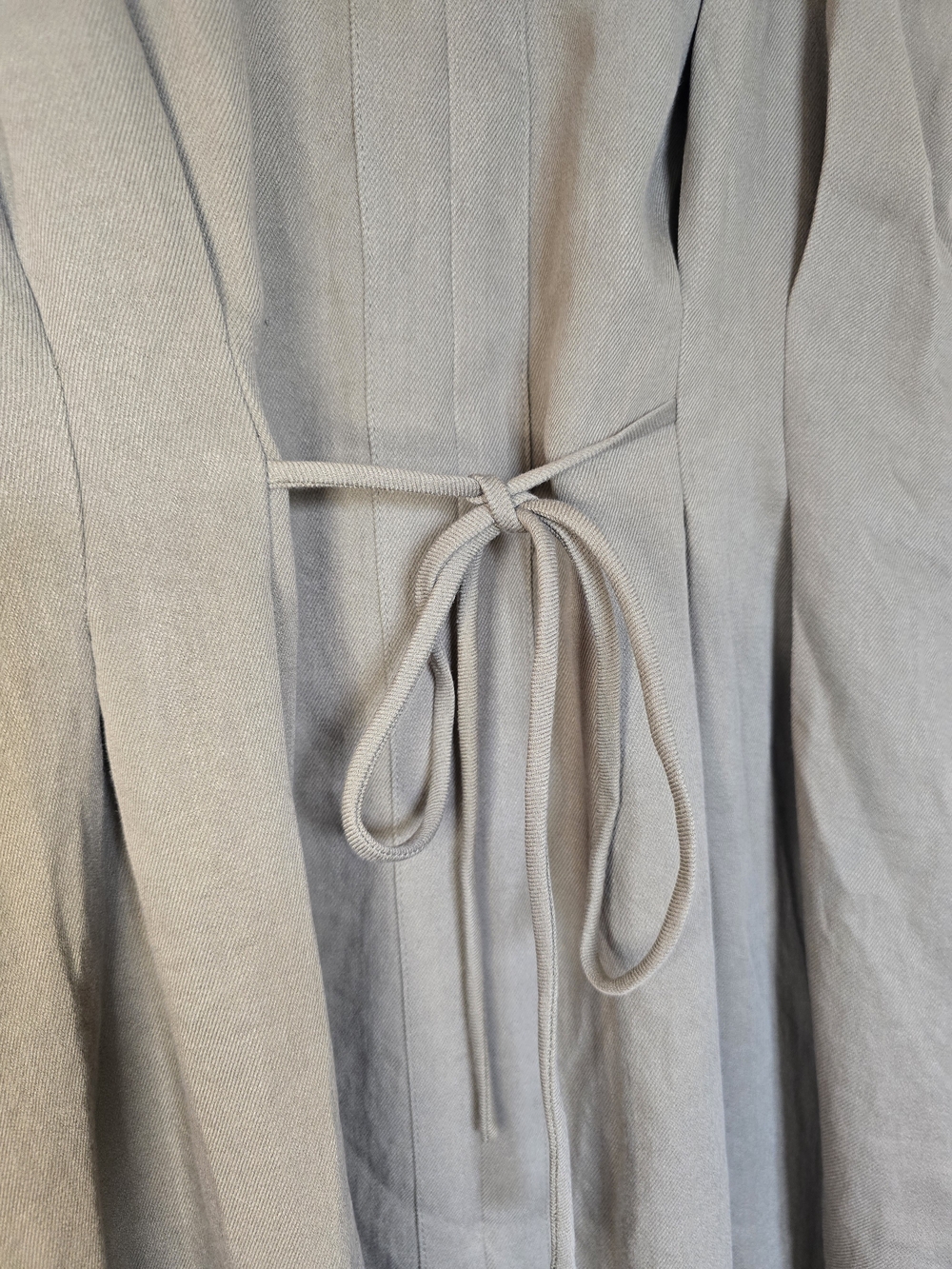 OGL Viscose-Linen Collared V-neck Midi Dress with Drawstring - Picture 6 of 7